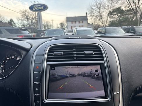 Used 2018 Lincoln MKX Select w/ Select Plus Package image 27