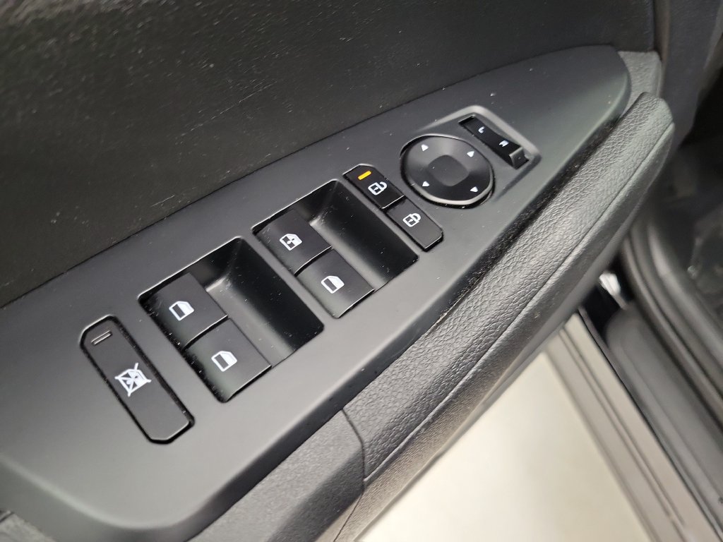 Used 2026 Kia Sportage LX FWD image 16