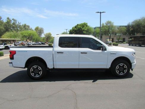 Used 2023 Ford F150 Lightning XLT AWD/4WD image 5