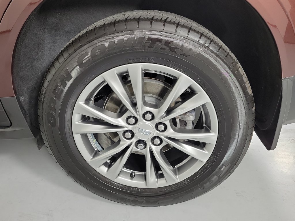 Used 2022 Cadillac XT5 Premium Luxury w/ Technology Package FWD image 11