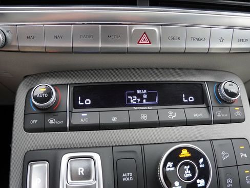 Used 2021 Hyundai Palisade Limited AWD/4WD image 32