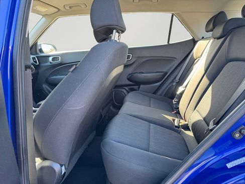 Used 2022 Hyundai Venue SE w/ Cargo Package image 15