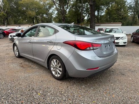 Used 2015 Hyundai Elantra SE w/ Option Group 03 image 3