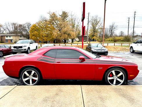 Used 2012 Dodge Challenger SRT8 w/ Premium Sound Group image 15