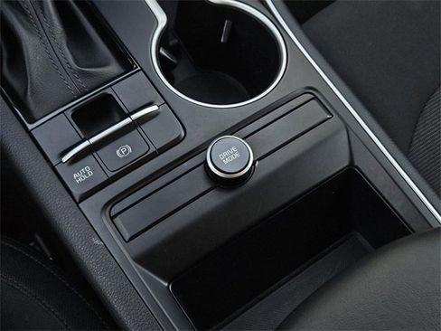 Used 2022 Kia K5 LXS image 25