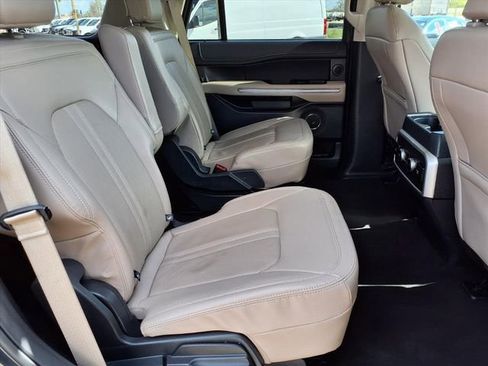 Used 2024 Ford Expedition Limited image 26