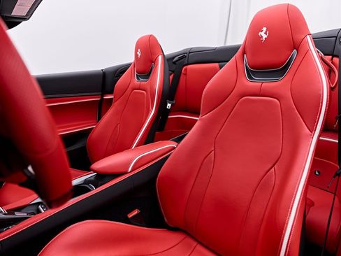 Used 2022 Ferrari Portofino M RWD image 58