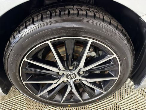 Used 2023 Toyota Camry SE image 12