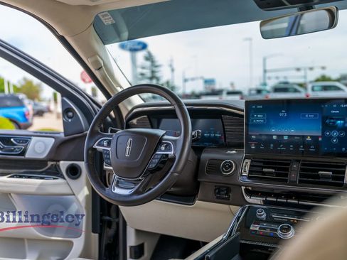 Used 2023 Lincoln Navigator L Black Label image 15