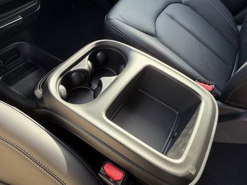 New 2026 Chrysler Pacifica Select w/ S Appearance Package FWD image 24