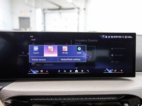 Used 2025 BMW 330i xDrive Sedan w/ Convenience Package image 18