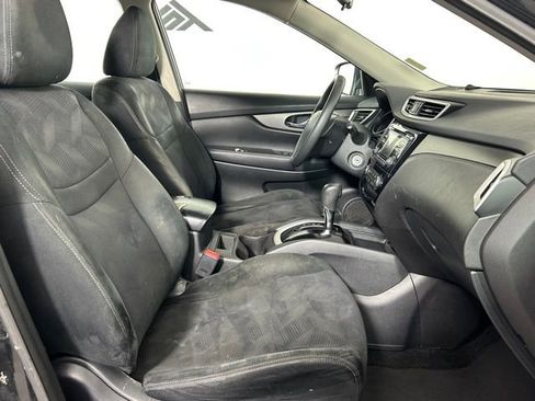 Used 2016 Nissan Rogue S AWD/4WD image 9