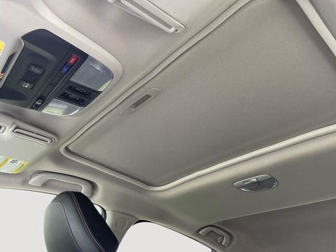 Certified 2022 Subaru Crosstrek 2.5i Limited w/ Moonroof Package 2 AWD/4WD image 4