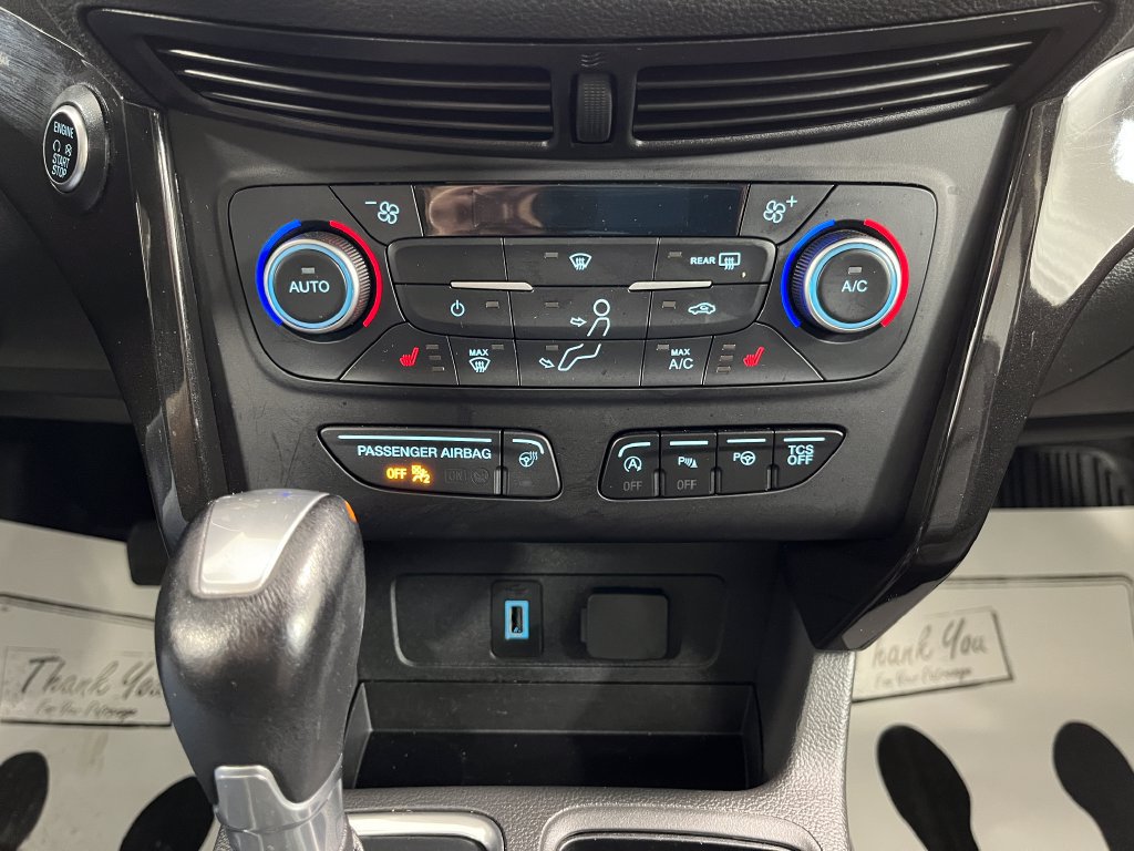 Used 2018 Ford Escape Titanium w/ Ford Safe & Smart Package AWD/4WD image 25