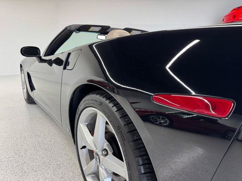 Used 2006 Chevrolet Corvette Convertible w/ Preferred Equipment Group RWD image 35