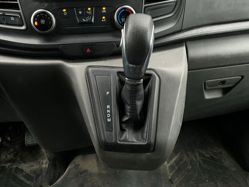 Used 2022 Ford Transit 350 DRW image 18