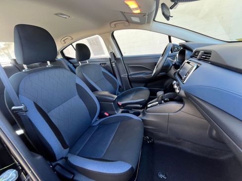 Used 2025 Nissan Versa SV image 34