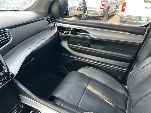Used 2022 Jeep Grand Wagoneer Series I image 15