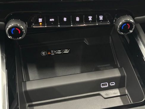 New 2026 Chevrolet Tahoe Premier AWD/4WD image 38