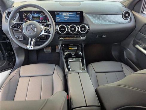 Used 2025 Mercedes-Benz GLA 250 image 14