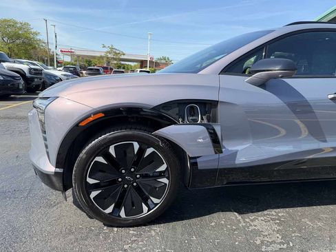 Used 2024 Chevrolet Blazer EV RS AWD/4WD image 32