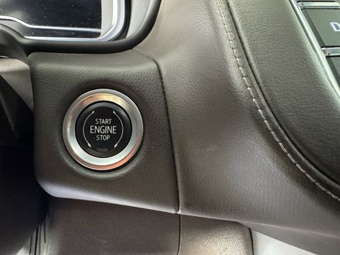 Used 2023 Chevrolet Suburban LT image 17