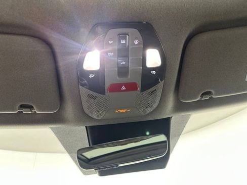 Used 2024 Kia EV9 Wind image 24