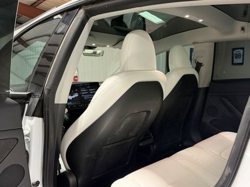 Used 2023 Tesla Model 3 Performance image 10