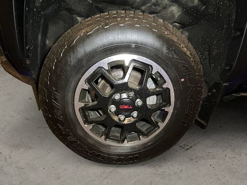 Certified 2024 Toyota Tacoma TRD Off-Road w/ TRD Off Road Premium Package AWD/4WD image 14
