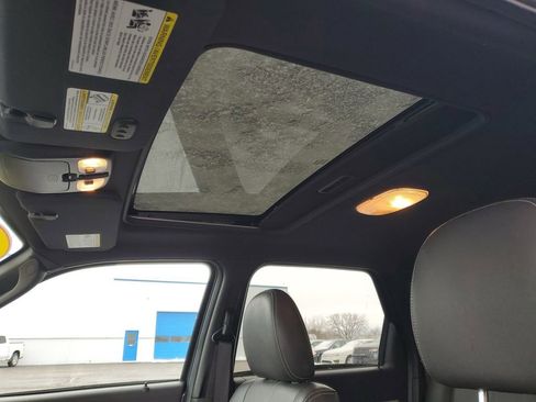 Used 2010 Mercury Mariner Premier image 6