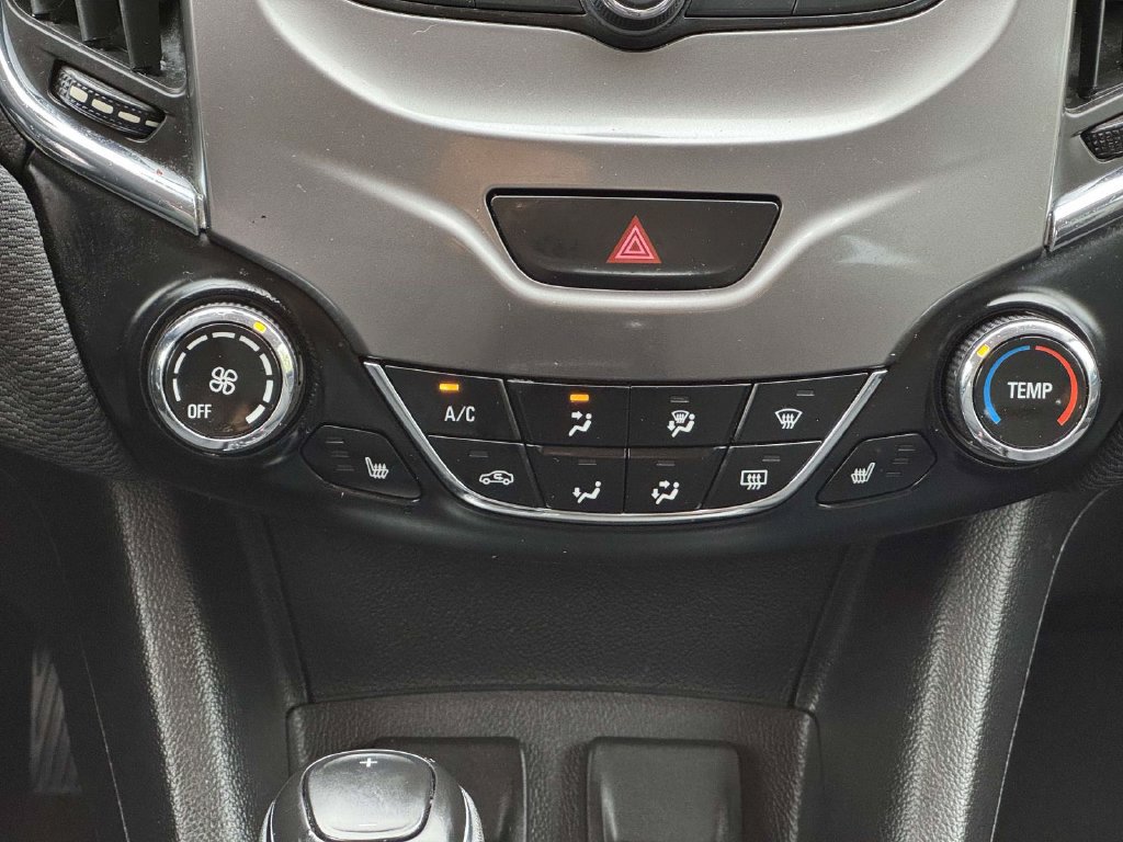 Used 2018 Chevrolet Cruze LT w/ LT Fleet Convenience Package FWD image 5