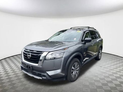 Used 2023 Nissan Pathfinder SL image 6