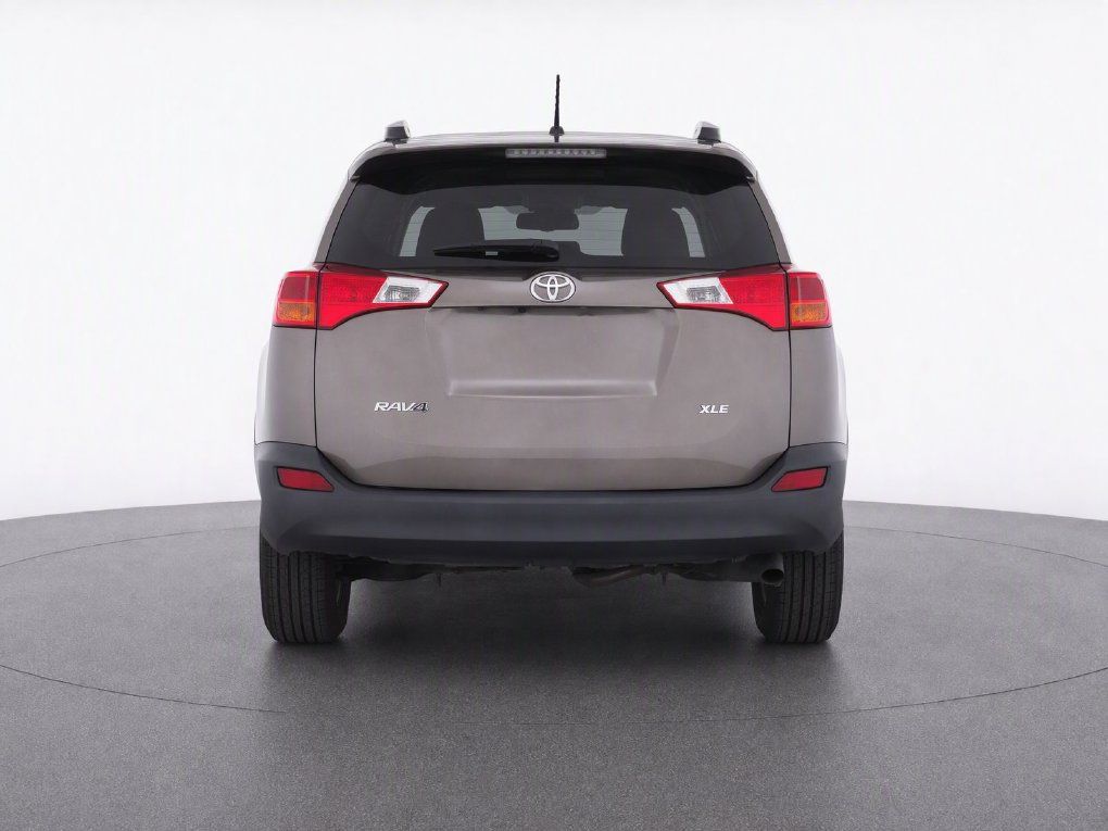 Used 2015 Toyota RAV4 XLE FWD image 10