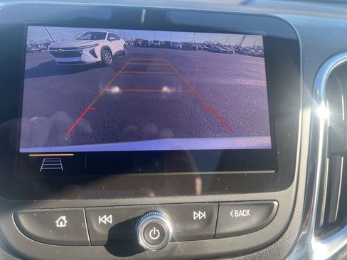 Used 2020 Chevrolet Equinox LT image 12