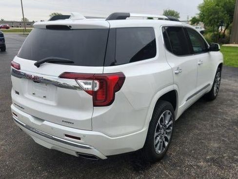 Used 2023 GMC Acadia Denali w/ Denali Ultimate Package AWD/4WD image 5