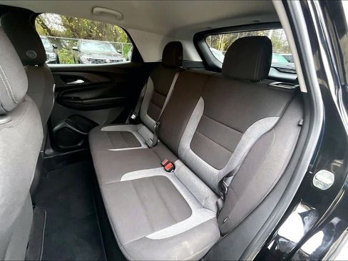 Used 2022 Chevrolet TrailBlazer LT w/ Driver Confidence Package image 19
