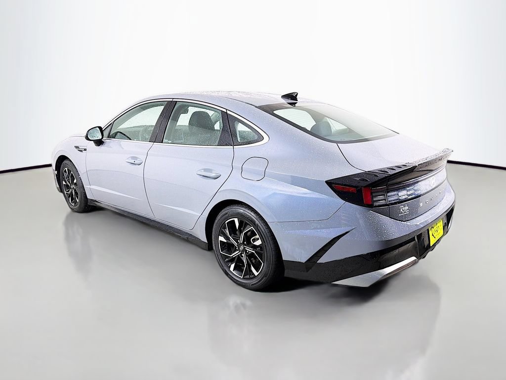 Used 2025 Hyundai Sonata SEL FWD image 8