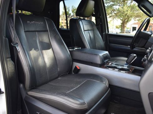 Used 2016 Ford Expedition EL Platinum image 13