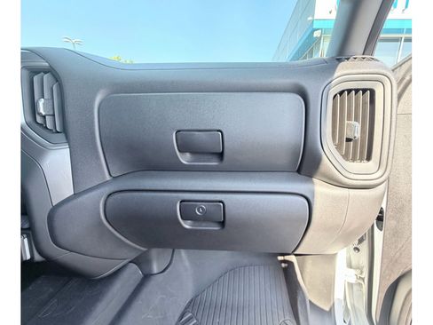 Used 2024 Chevrolet Silverado 1500 Custom Trail Boss w/ LPO, Dark Essentials Package AWD/4WD image 16