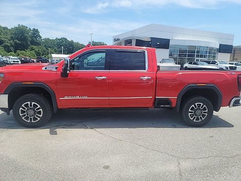 Used 2023 GMC Sierra 2500 SLT w/ SLT Convenience Package AWD/4WD image 4