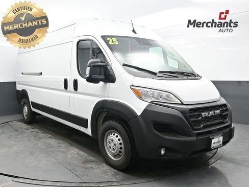 Used 2025 RAM ProMaster 2500 w/ Convenience Group image 1