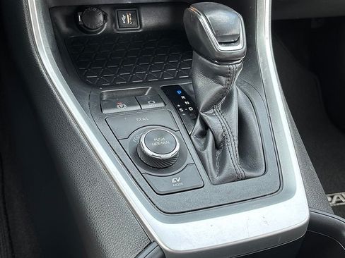 Certified 2024 Toyota RAV4 XLE Premium AWD/4WD image 24