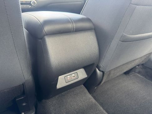 Used 2025 Nissan Altima 2.5 SV FWD image 23