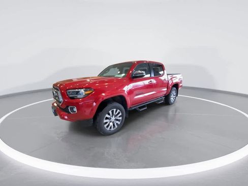 Used 2022 Toyota Tacoma Limited image 4