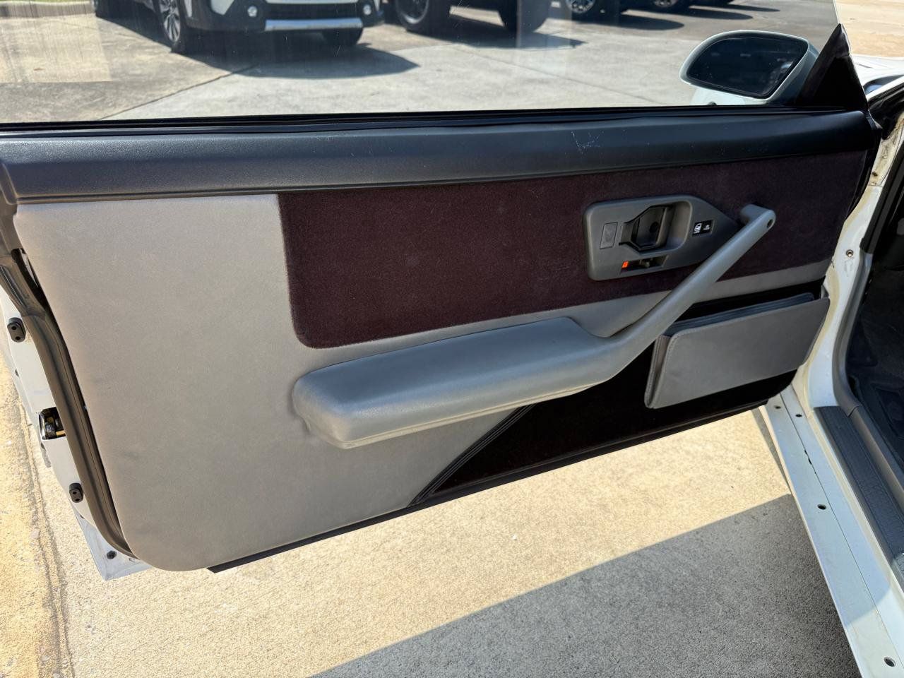 Used 1991 Pontiac Firebird Trans Am RWD image 14