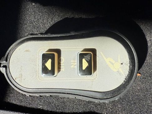 Used 2017 Kia Sedona LX w/ LX Essentials Premium Package image 20