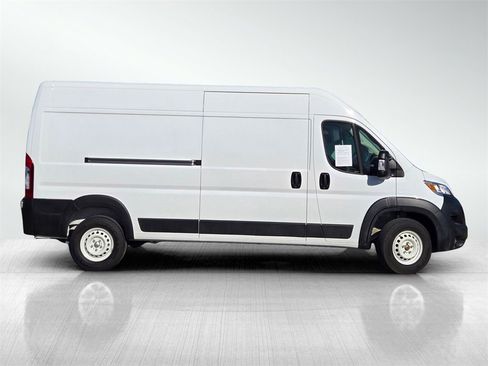 Used 2025 RAM ProMaster 2500 w/ Storage Group image 3