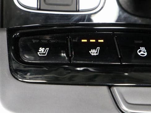 Certified 2023 Hyundai Santa Cruz Limited image 4