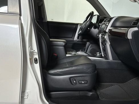 Used 2018 Toyota 4Runner Limited AWD/4WD image 15