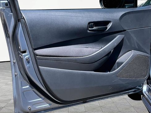 Used 2025 Toyota Corolla LE FWD image 21